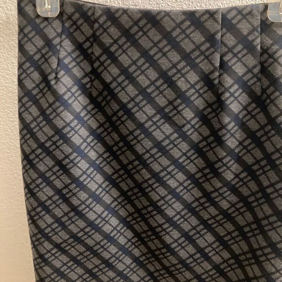 Amanda & Chelsea Plaid Gray/Blue Pencil Skirt - Picture 4 of 6